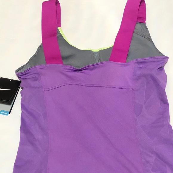 🎉Host Pick🎉Nike Women’s Tennis Tank - Picture 6 of 8